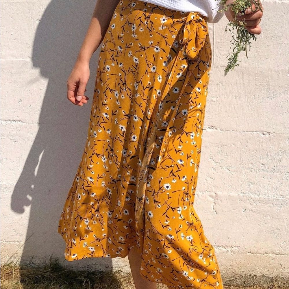 SALE NWOT floral wrap skirt